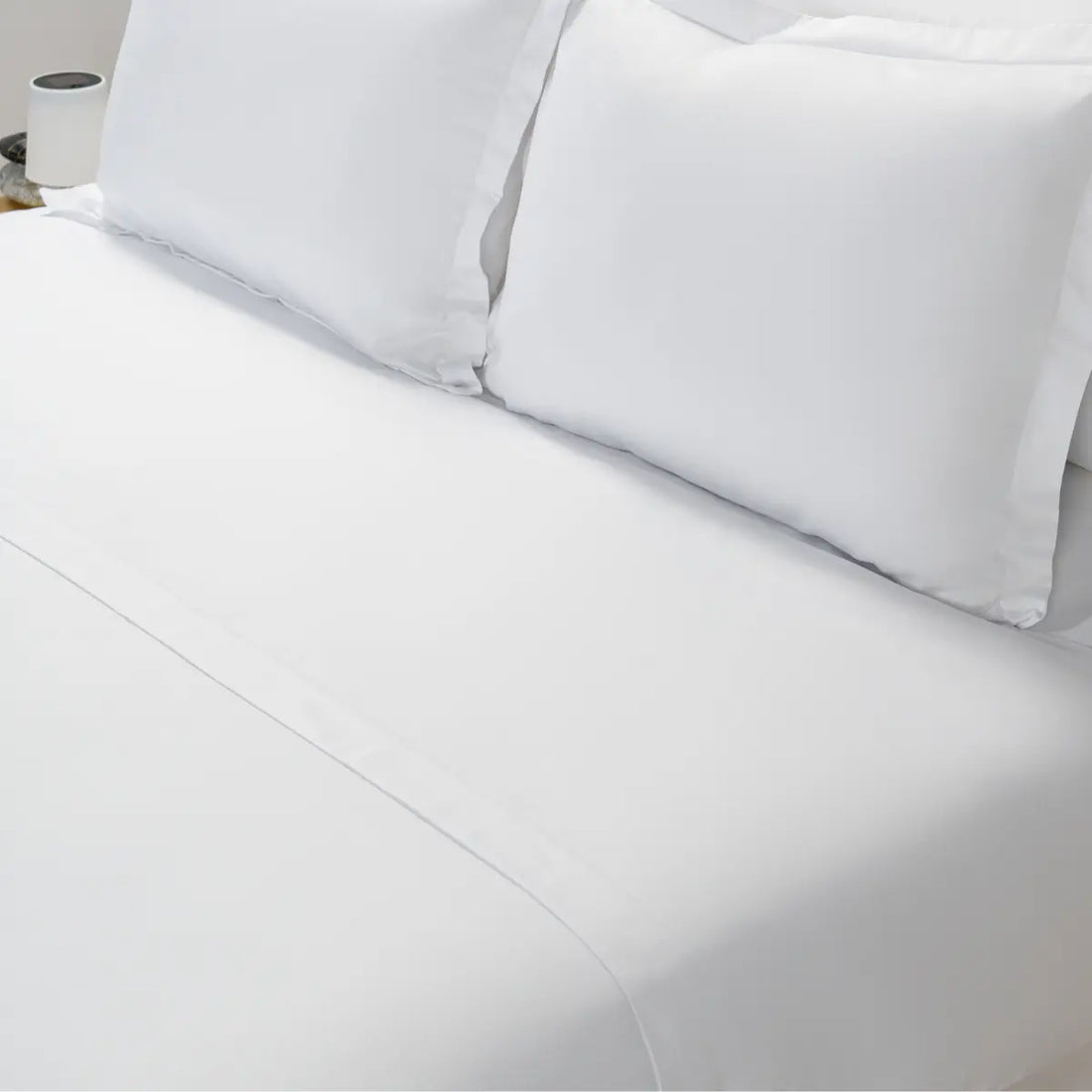 cearsaf pentru pilota alb imaculat din 100% bumbac natural foarte confortabil, model simplu Casa Crystal, dimensiuni variate