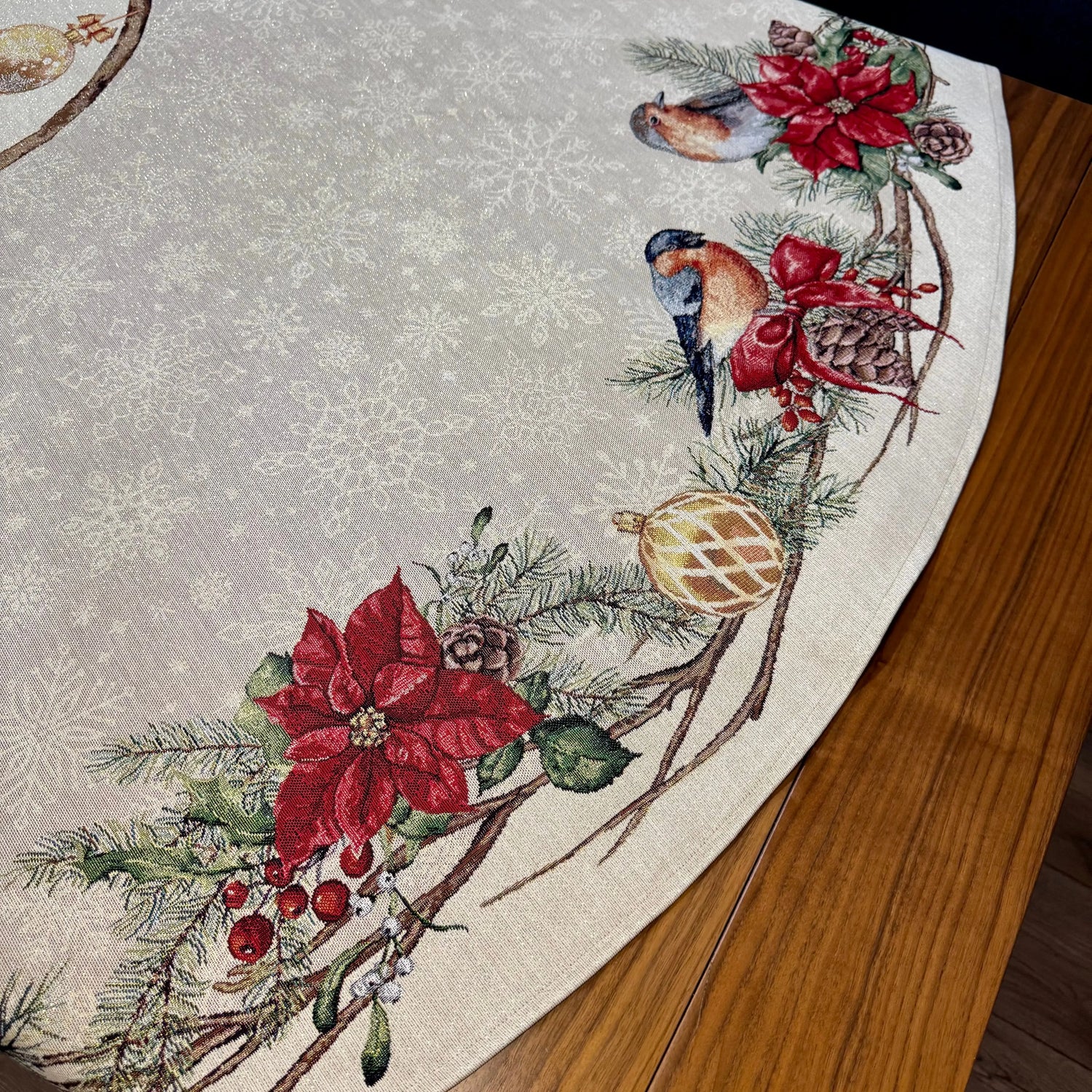 Fata de masa ovala sau patrata din gobelin TRIL, motive pasari si craciunite - Complet personalizabil CASA CRYSTAL CasaCrystal