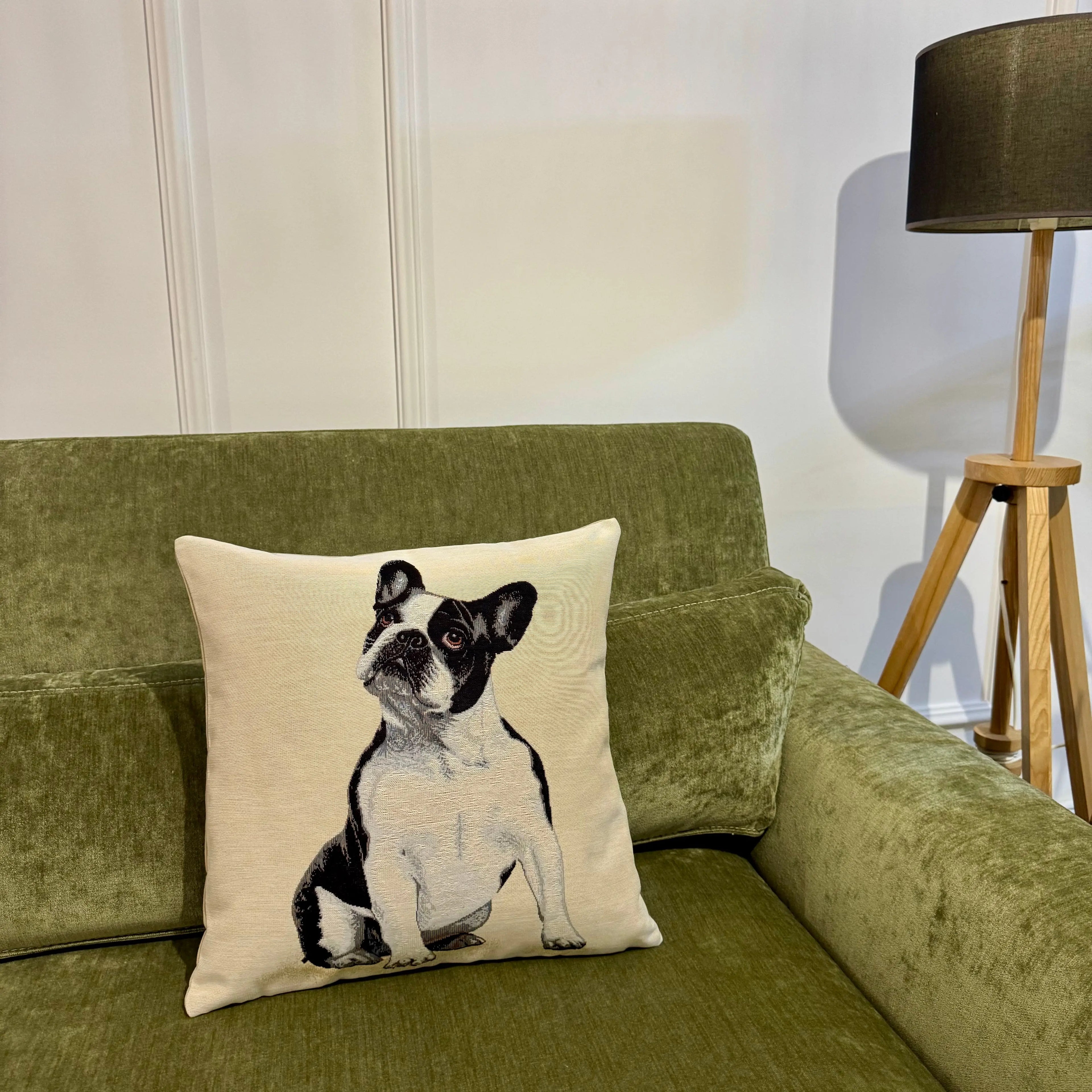 Fata de perna din gobelin cu caine Bulldog Francez CASA CRYSTAL CasaCrystal