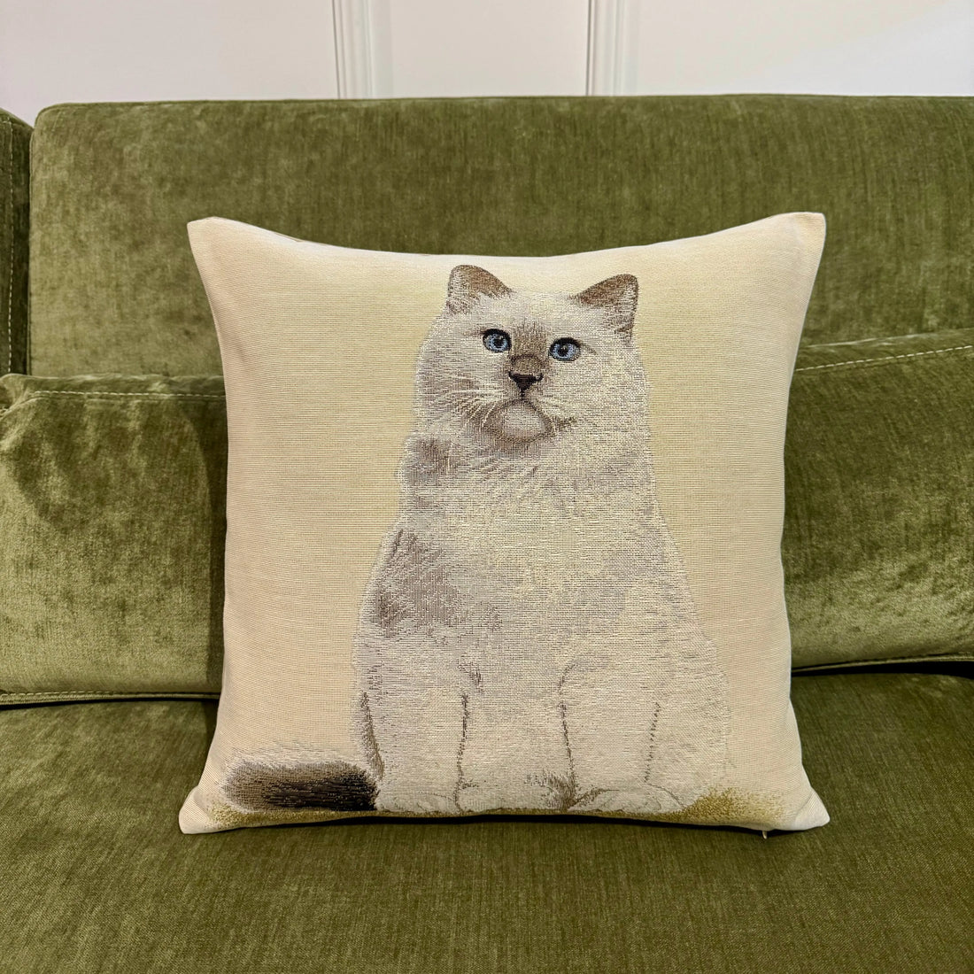 Fata de perna din gobelin cu pisica alba Ragdoll CASA CRYSTAL CasaCrystal