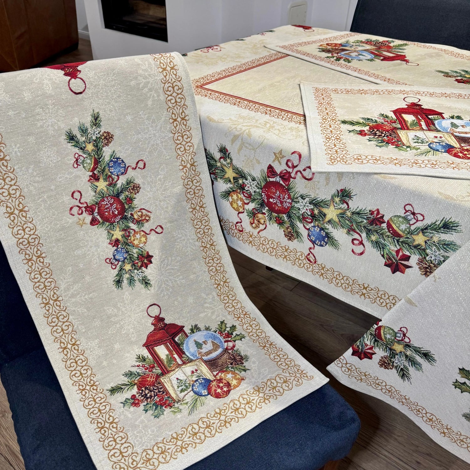 Fete de masa și naproane din gobelin DAYTON, motive de Craciun - Complet personalizabil CASA CRYSTAL CasaCrystal