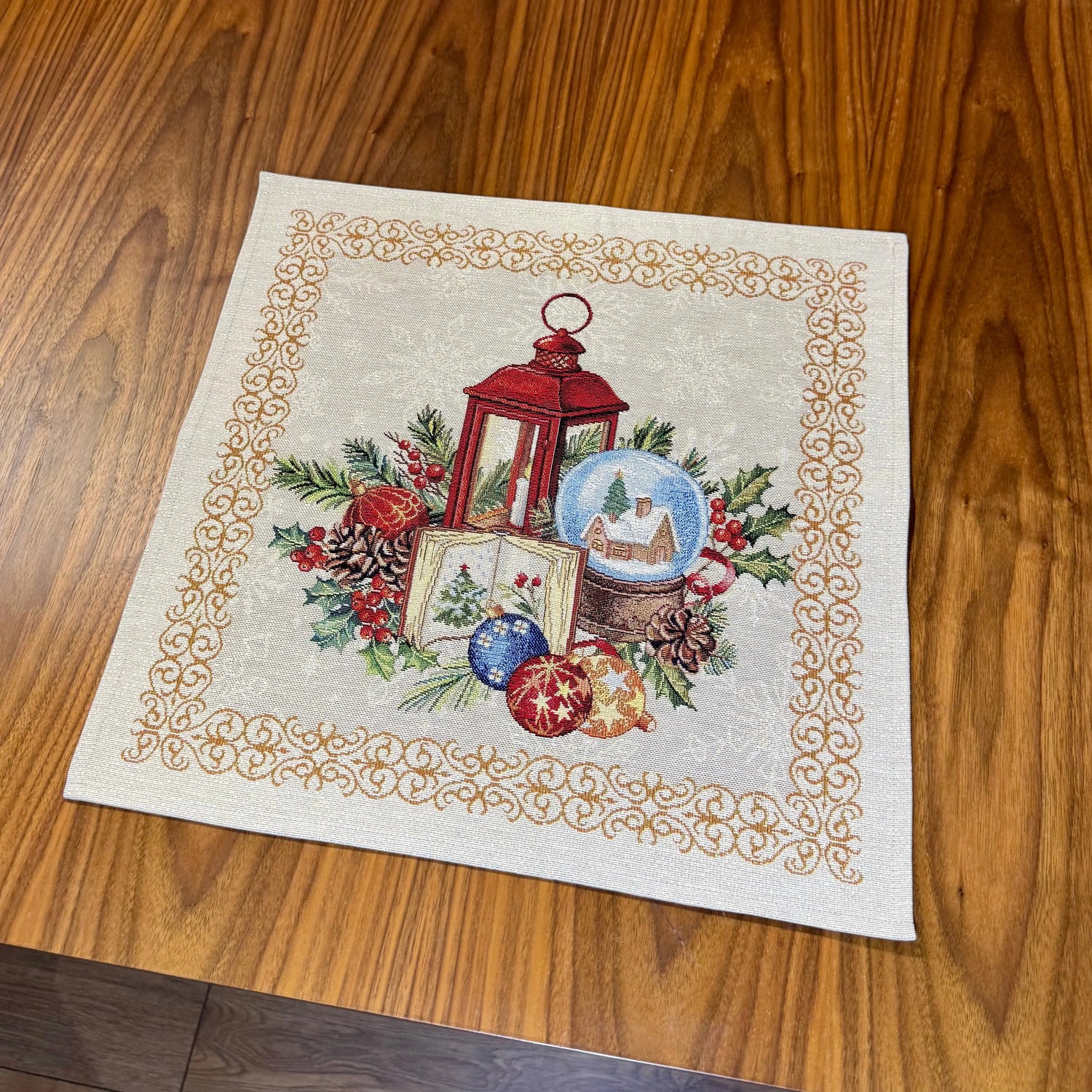 Fete de masa și naproane din gobelin DAYTON, motive de Craciun - Complet personalizabil CASA CRYSTAL CasaCrystal