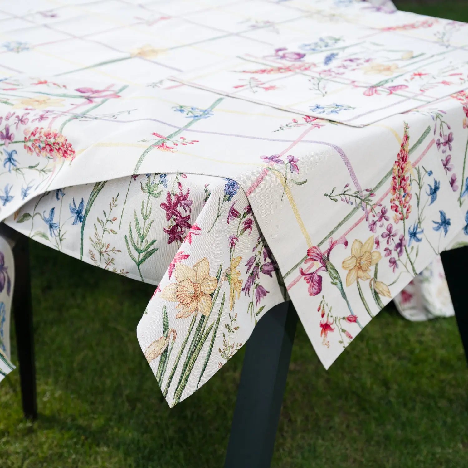 Fete de masa și naproane din gobelin NARCIS, model floral multicolor - Complet personalizabil