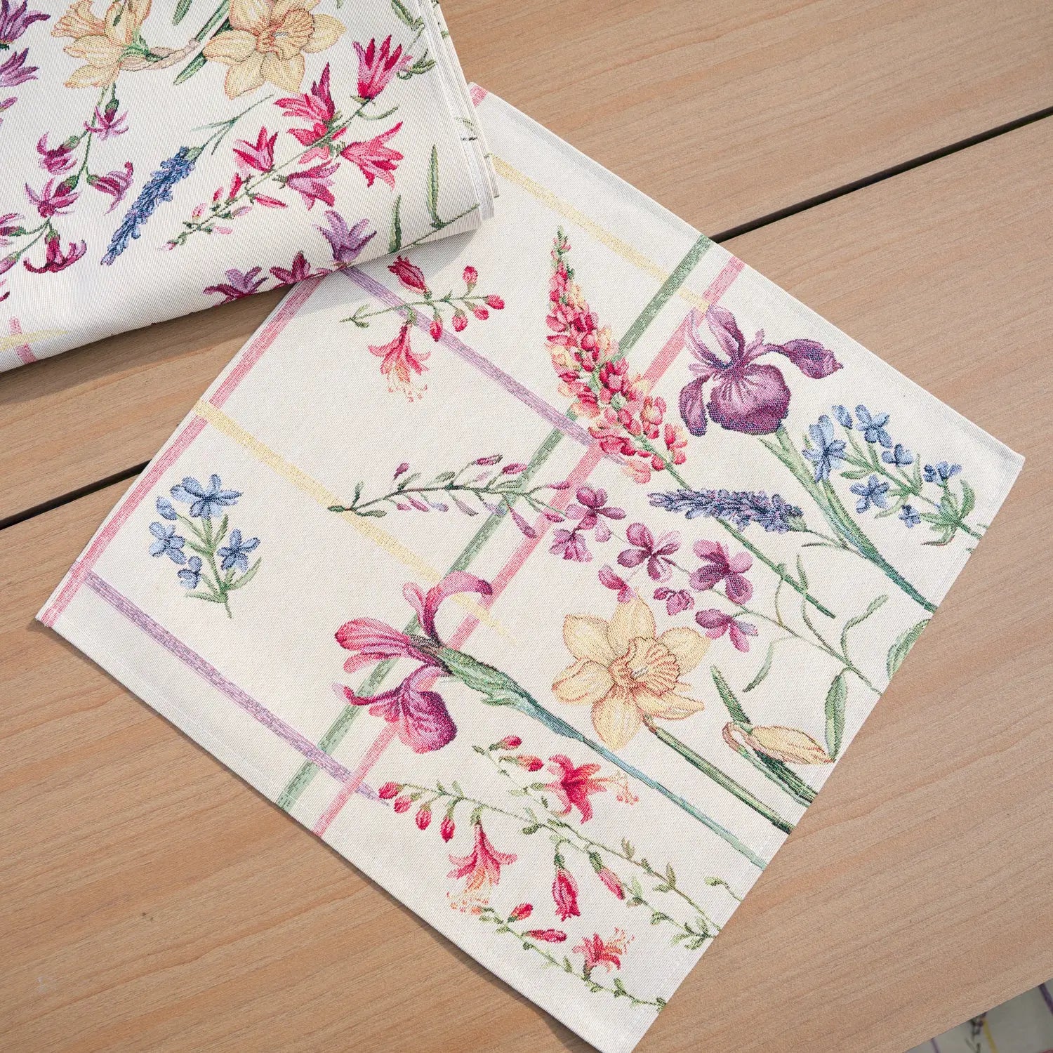 Fete de masa și naproane din gobelin NARCIS, model floral multicolor - Complet personalizabil