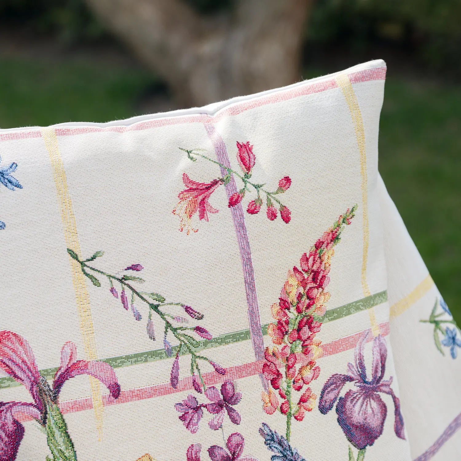 Fete de masa și naproane din gobelin NARCIS, model floral multicolor - Complet personalizabil