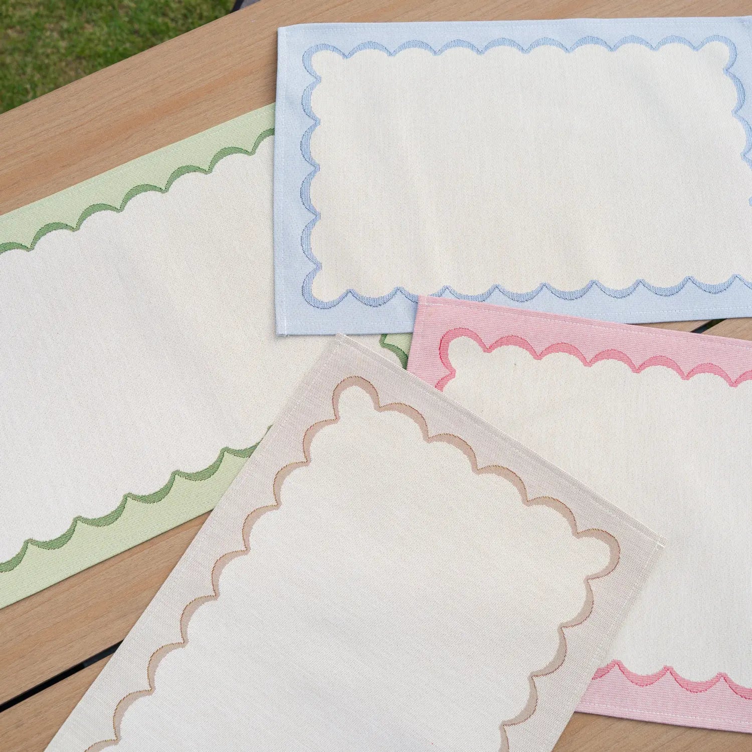 Fete de masa și naproane din gobelin SCALO, motive decorative simple - Complet personalizabil