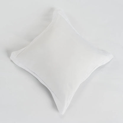 Lenjerie de pat 1 persoană Albă din bumbac satinat dens cu motive dungi, personalizabilă – CRUISE CASA CRYSTAL CasaCrystal