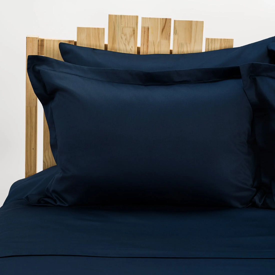 Lenjerie de pat 1 persoană Albastru din bumbac satinat dens simplă, personalizabilă – SIMPLE NAVY CASA CRYSTAL CasaCrystal