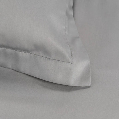Detaliu textură bumbac 100% natural pe lenjeria de pat Simple Grey