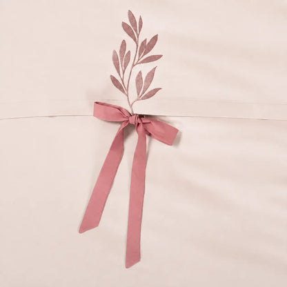 Lenjerie de pat 2 persoane Nude din Bumbac 100% satinat brodată cu motive florale, personalizabilă – AURORA