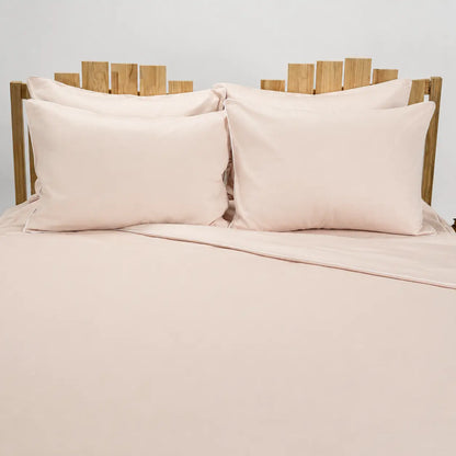 Lenjerie de pat 2 persoane Nude din Bumbac 100% satinat dens, cu margine albă, personalizabilă – ELEGANT NUDE