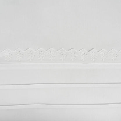 Lenjerie de pat 1 persoană Albă din bumbac satinat dens și dantelă, personalizabilă – ANASTASIA CasaCrystal CasaCrystal