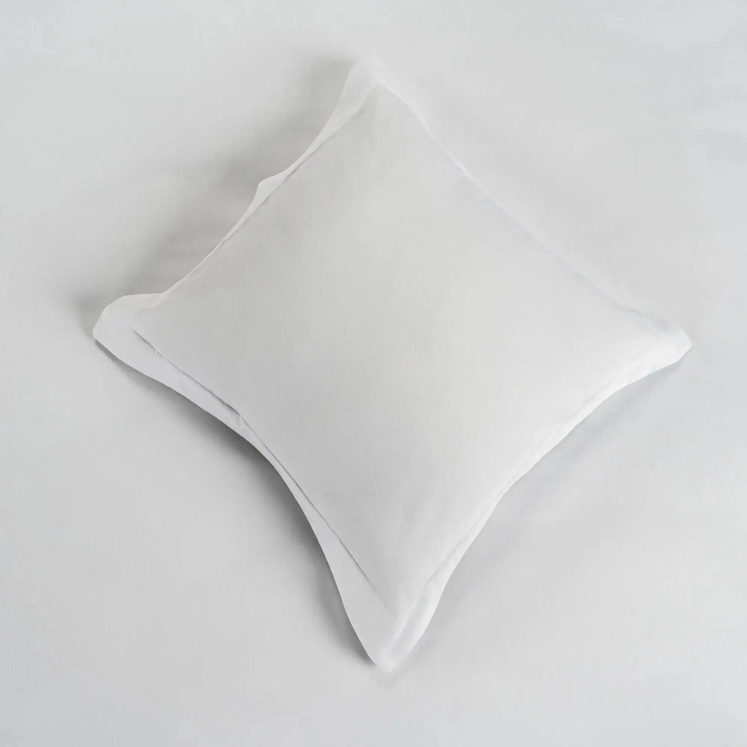Lenjerie de pat 1 persoană Albă din bumbac satinat dens și dantelă, personalizabilă – ANASTASIA CasaCrystal CasaCrystal