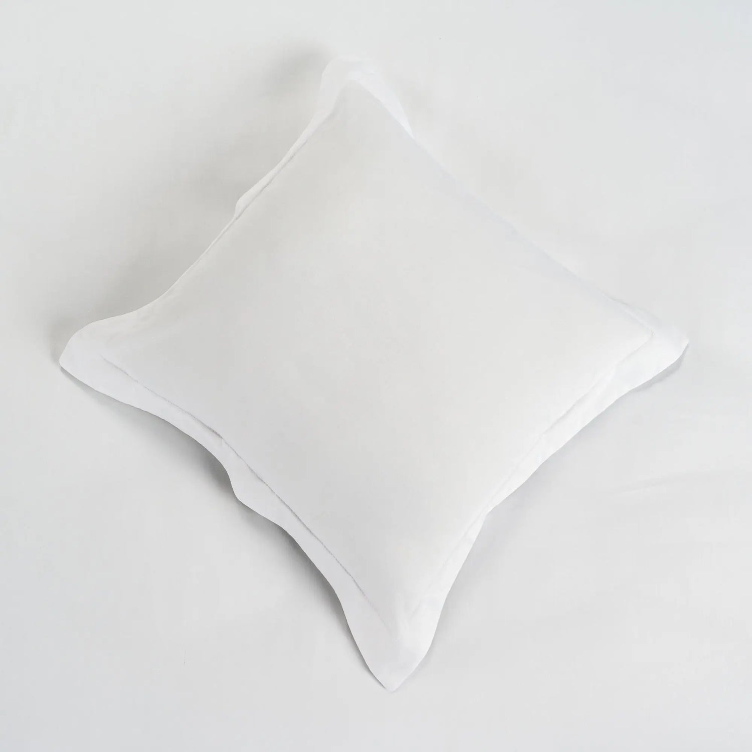 Lenjerie de pat 2 persoane Albă din bumbac satinat dens și dantelă, personalizabilă – SOPHIA CASA CRYSTAL CasaCrystal