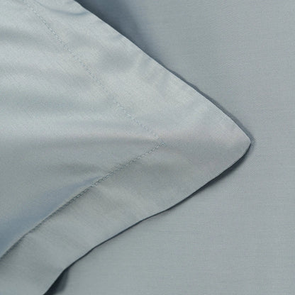 Lenjerie de pat 2 persoane Albastră din bumbac satinat dens simplă, personalizabilă – SIMPLE BLEU CASA CRYSTAL CasaCrystal
