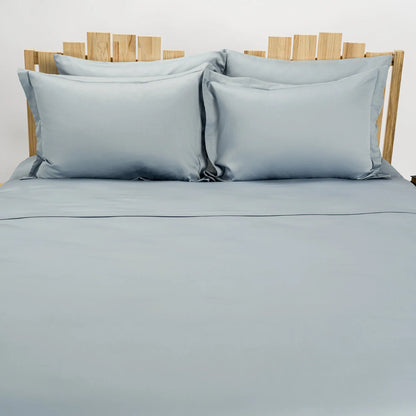 Lenjerie de pat 2 persoane Albastră din bumbac satinat dens simplă, personalizabilă – SIMPLE BLEU CASA CRYSTAL CasaCrystal