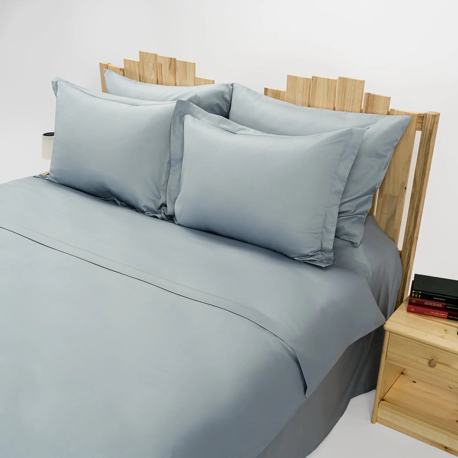 Lenjerie de pat 2 persoane Albastră din bumbac satinat dens simplă, personalizabilă – SIMPLE BLEU CASA CRYSTAL CasaCrystal