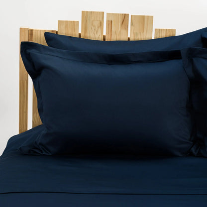 Lenjerie de pat 2 persoane Albastră din bumbac satinat dens simplă, personalizabilă – SIMPLE NAVY CASA CRYSTAL CasaCrystal