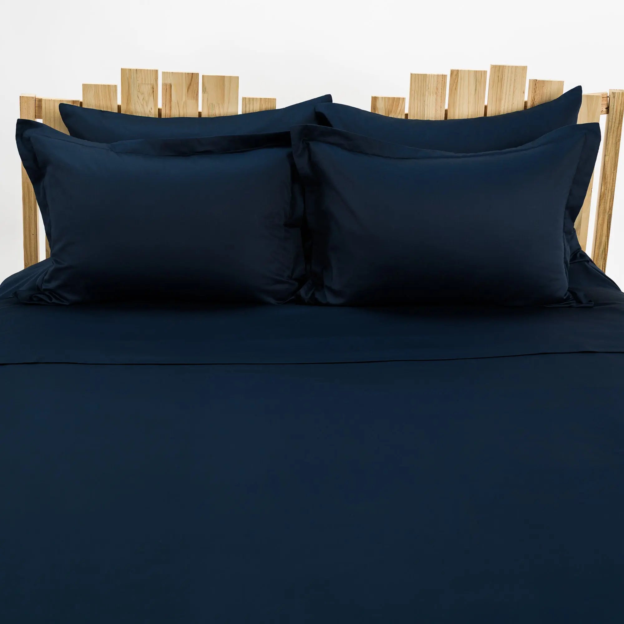 Lenjerie de pat 2 persoane Albastră din bumbac satinat dens simplă, personalizabilă – SIMPLE NAVY CASA CRYSTAL CasaCrystal