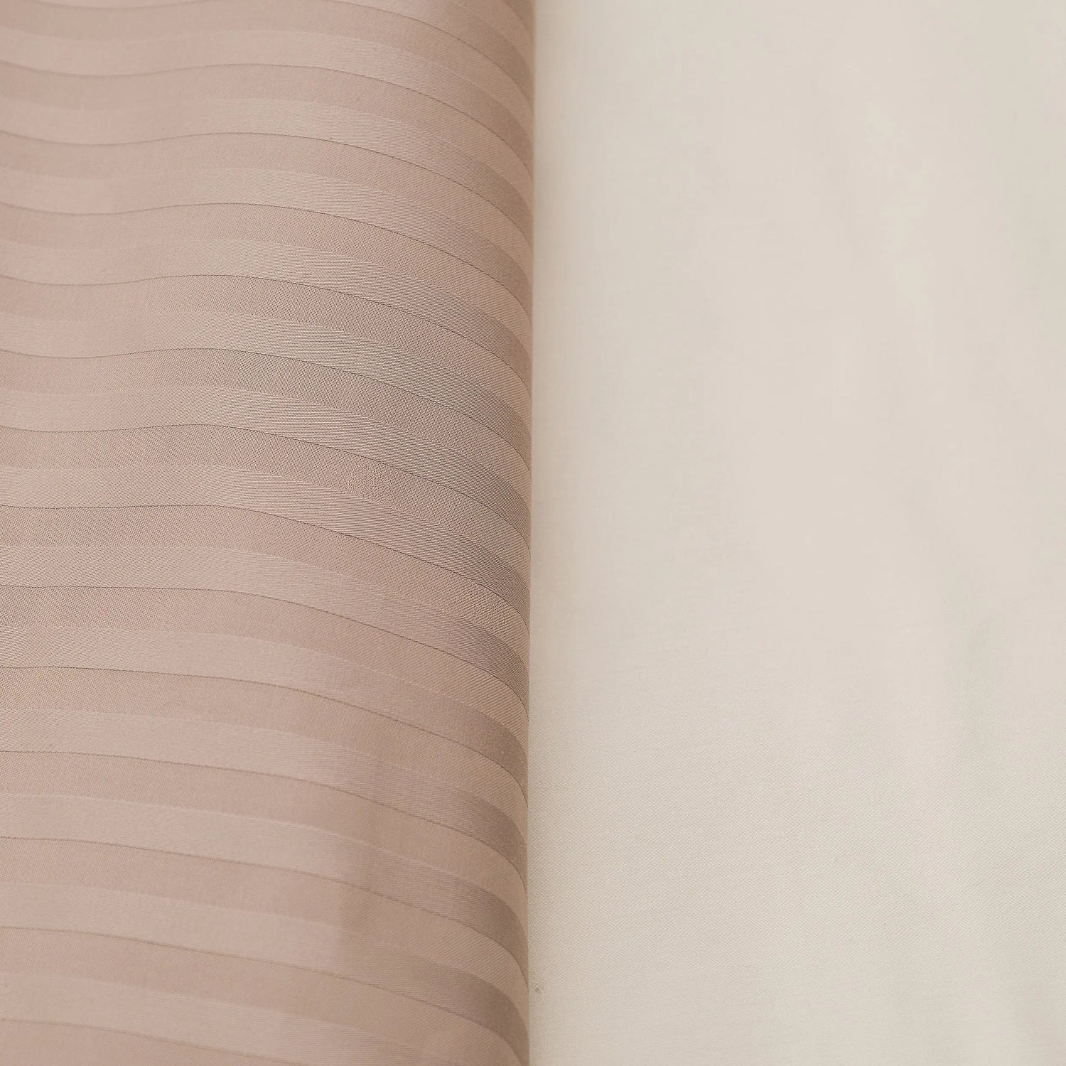 Lenjerie de pat 2 persoane Bej din Bumbac 100% satinat dens cu dungi, personalizabilă – BEIGE STRIPES