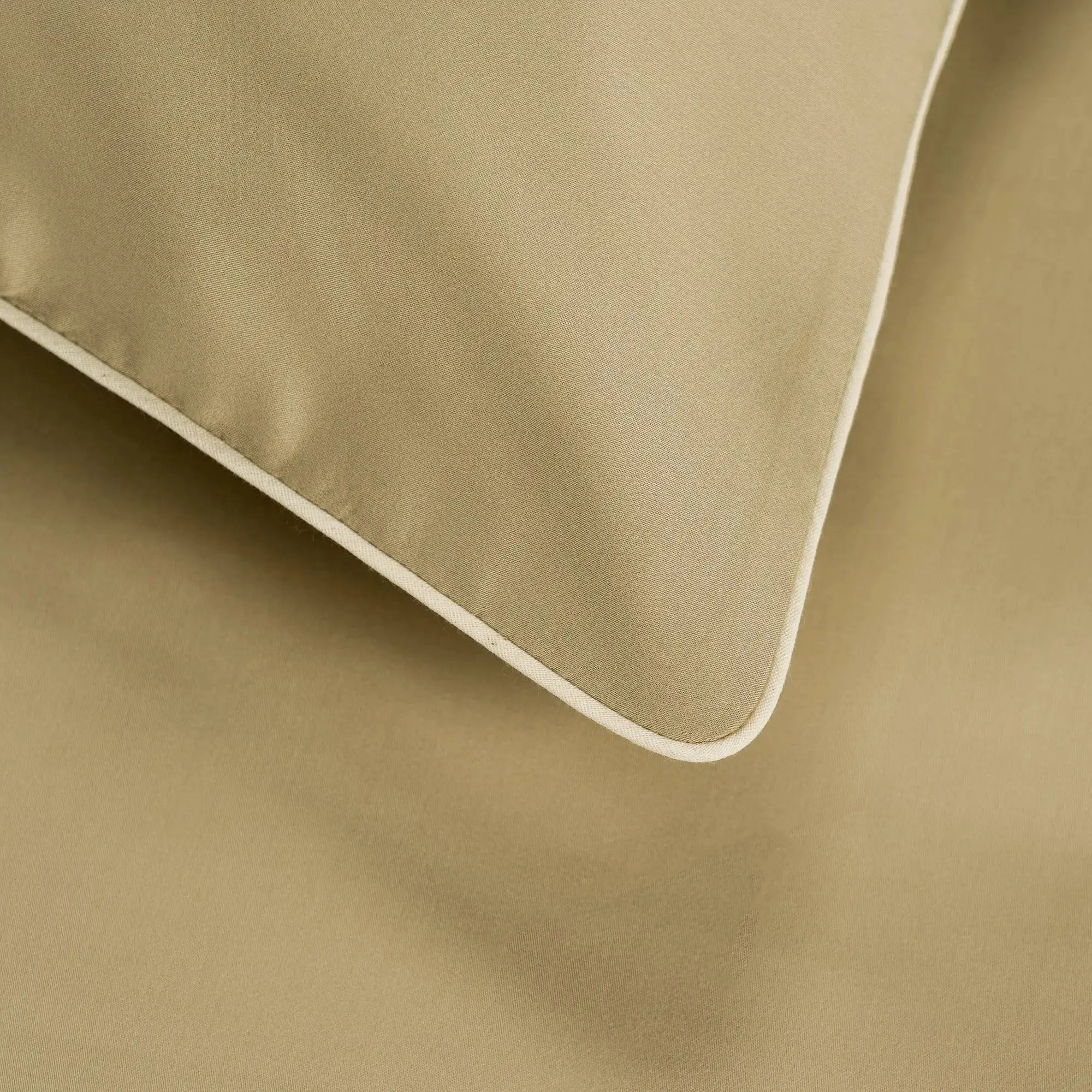 Lenjerie de pat 1 persoană Bej din bumbac satinat dens simplă, personalizabilă – ELEGANT BEIGE CasaCrystal CasaCrystal