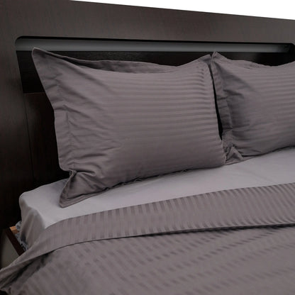 Lenjerie de pat 2 persoane Gri Taupe din Bumbac 100% satinat dens cu dungi, personalizabilă – TAUPE STRIPES