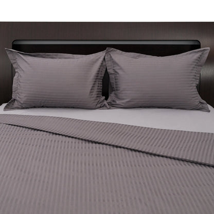 Lenjerie de pat 2 persoane Gri Taupe din Bumbac 100% satinat dens cu dungi, personalizabilă – TAUPE STRIPES