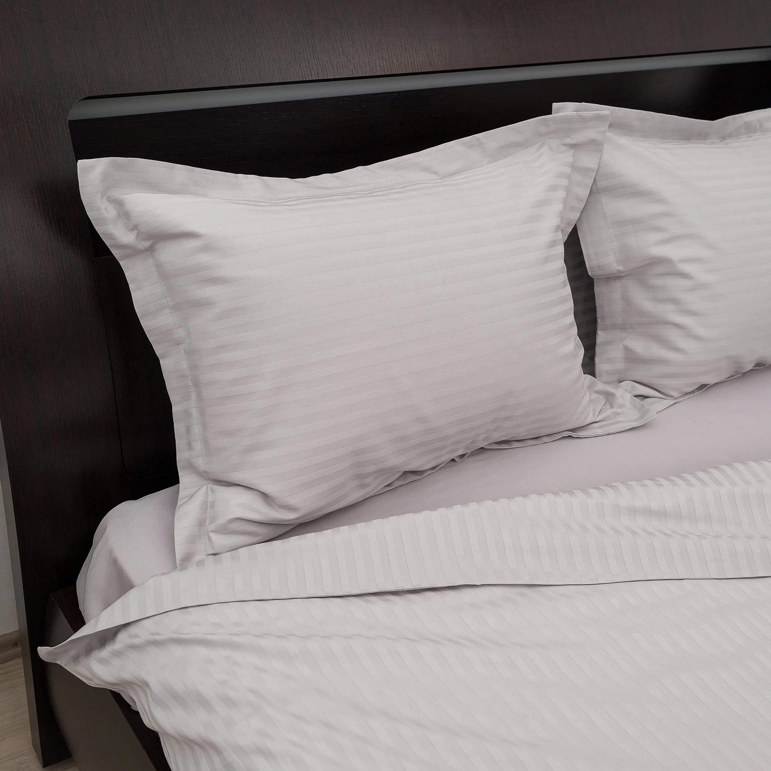 Lenjerie de pat 2 persoane Gri din Bumbac 100% satinat dens cu dungi, personalizabilă – GREIGE STRIPES
