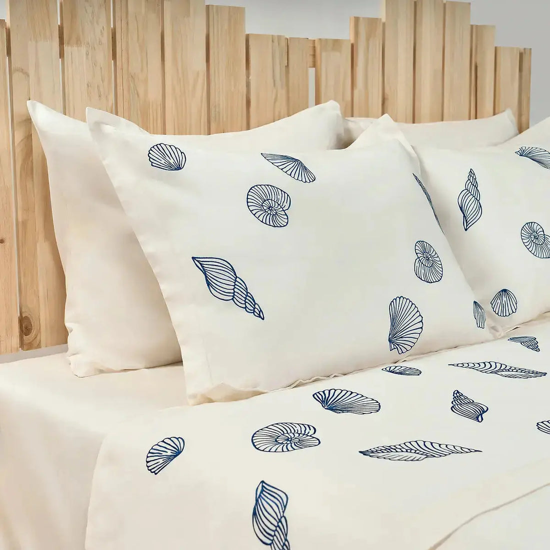 Fețe de pernă și cearceaf Shells din bumbac natural – design maritim elegant