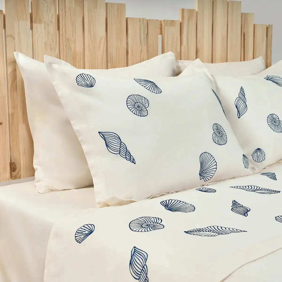Fețe de pernă și cearceaf Shells din bumbac natural – design maritim elegant