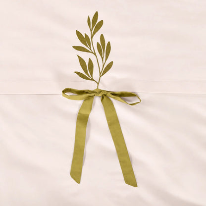 Lenjerie de pat 2 persoane Ivoar din Bumbac 100% satinat dens, brodată cu motive vegetale, personalizabilă – JASMINE