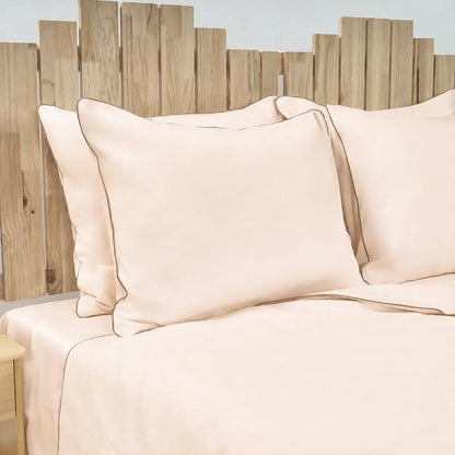 Lenjerie de pat 2 persoane Ivoar din Bumbac 100% satinat dens, cu bordură bej, personalizabilă – ELEGANT VANILLA