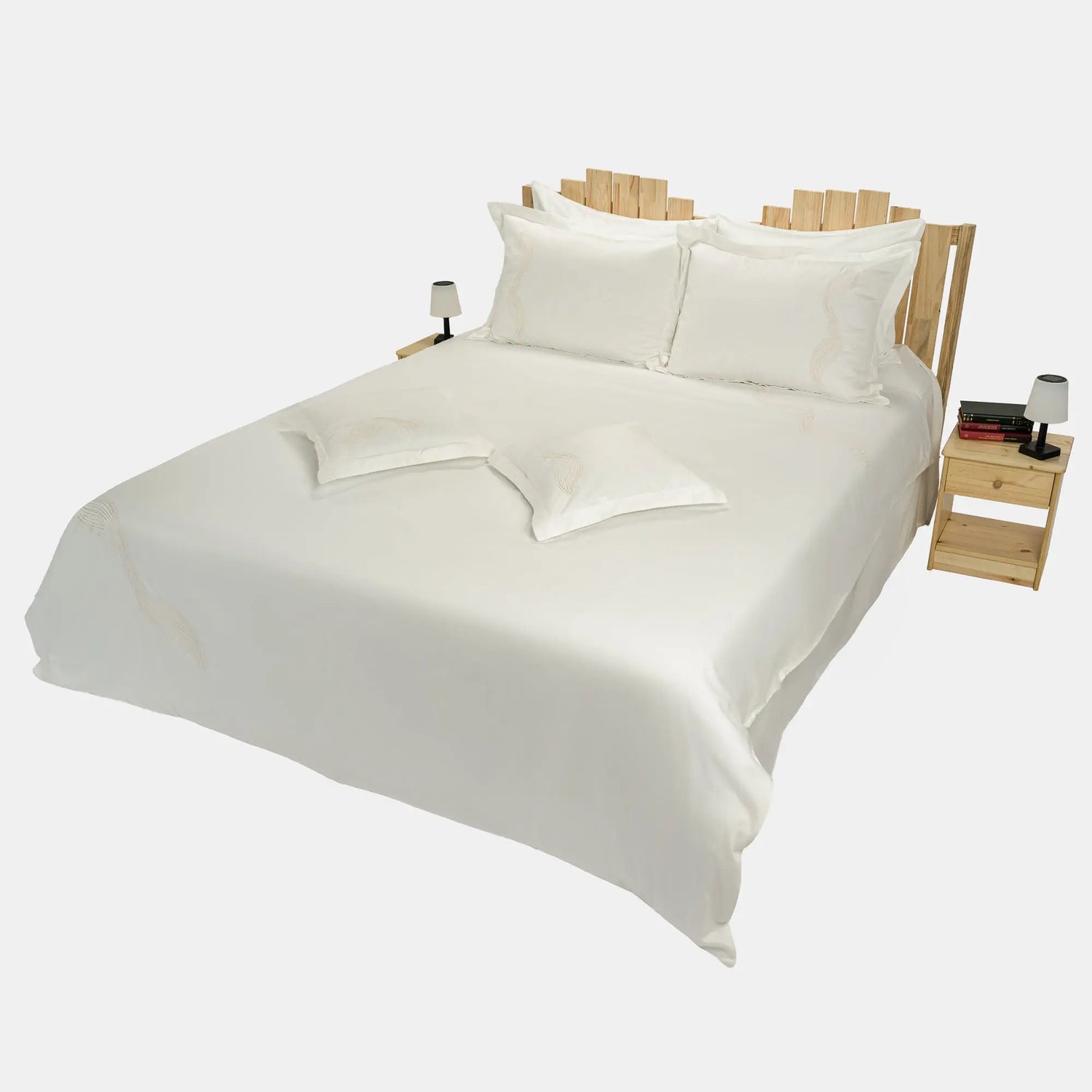 Lenjerie de pat 2 persoane Ivoar din bumbac satinat dens brodată cu motive textil, personalizabilă – DRAPE CASA CRYSTAL CasaCrystal