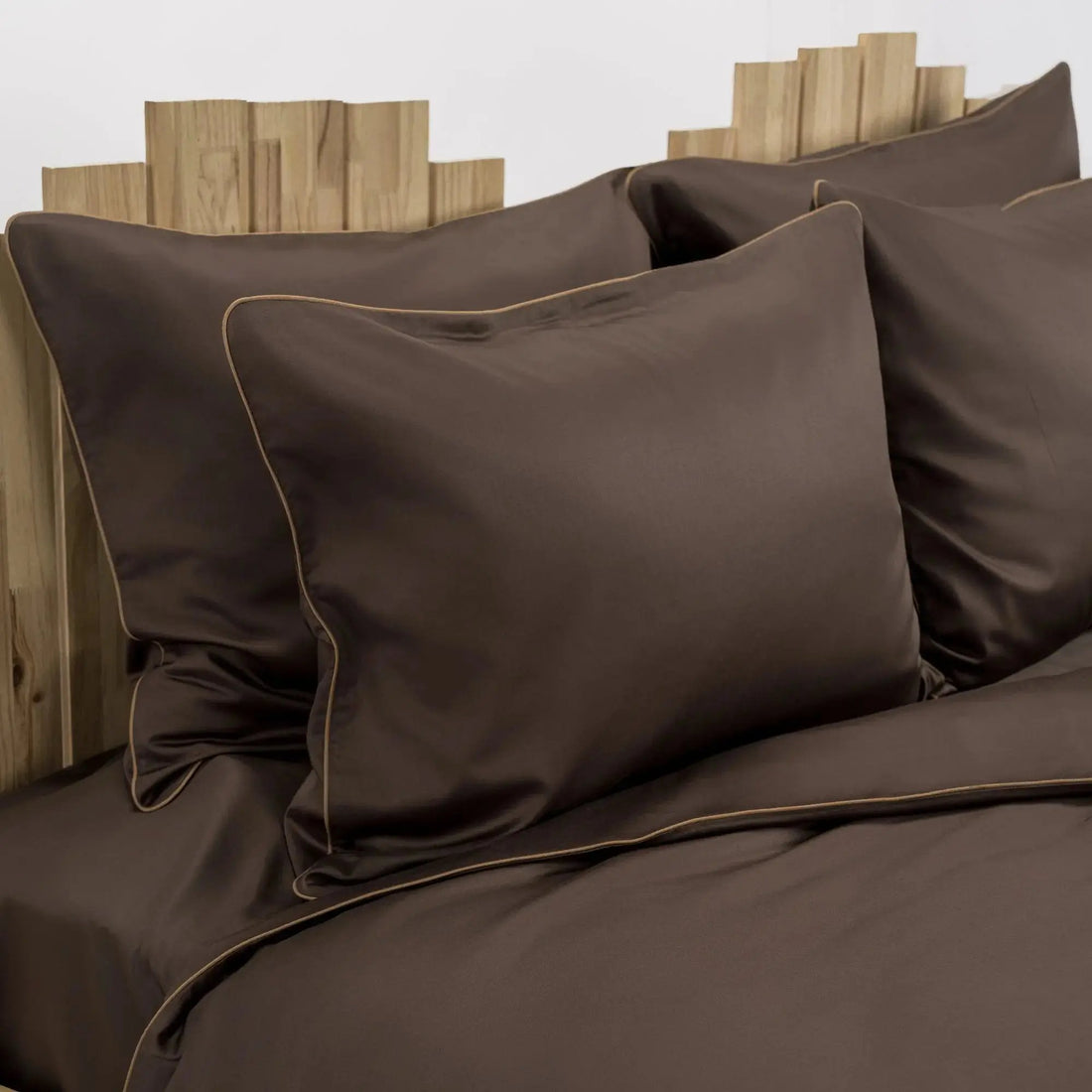 Lenjerie de pat 1 persoană Maro din bumbac satinat dens simplă, personalizabilă – ELEGANT CHOCOLATE CASA CRYSTAL CasaCrystal