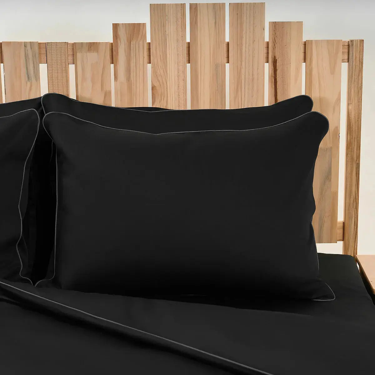 Lenjerie Elegant Black din bumbac natural, respirabilă și moale la atingere