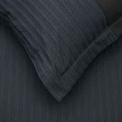 Lenjerie de pat 2 persoane Negru din Bumbac 100% satinat dens cu dungi, personalizabilă – BLACK STRIPES