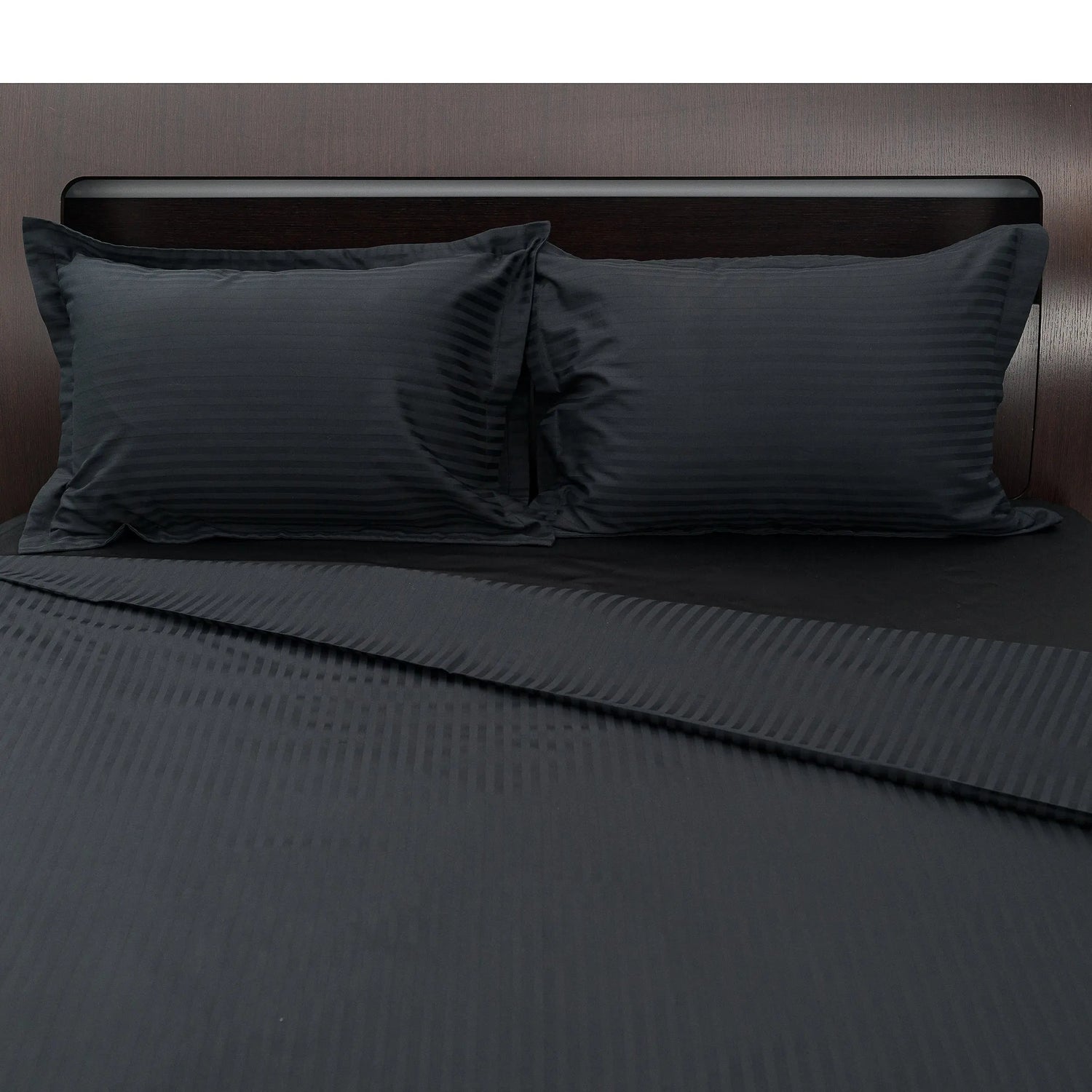 Lenjerie de pat 2 persoane Negru din Bumbac 100% satinat dens cu dungi, personalizabilă – BLACK STRIPES
