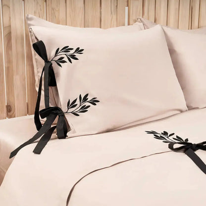 Textură fină din bumbac 100% natural pe lenjeria Mulan pentru somn confortabil