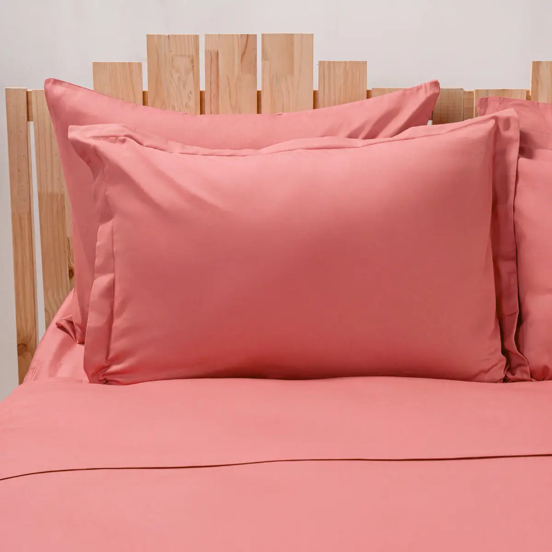 Lenjerie de pat 2 persoane Roz din Bumbac 100% satinat dens, simplă, personalizabilă – SIMPLE PINK