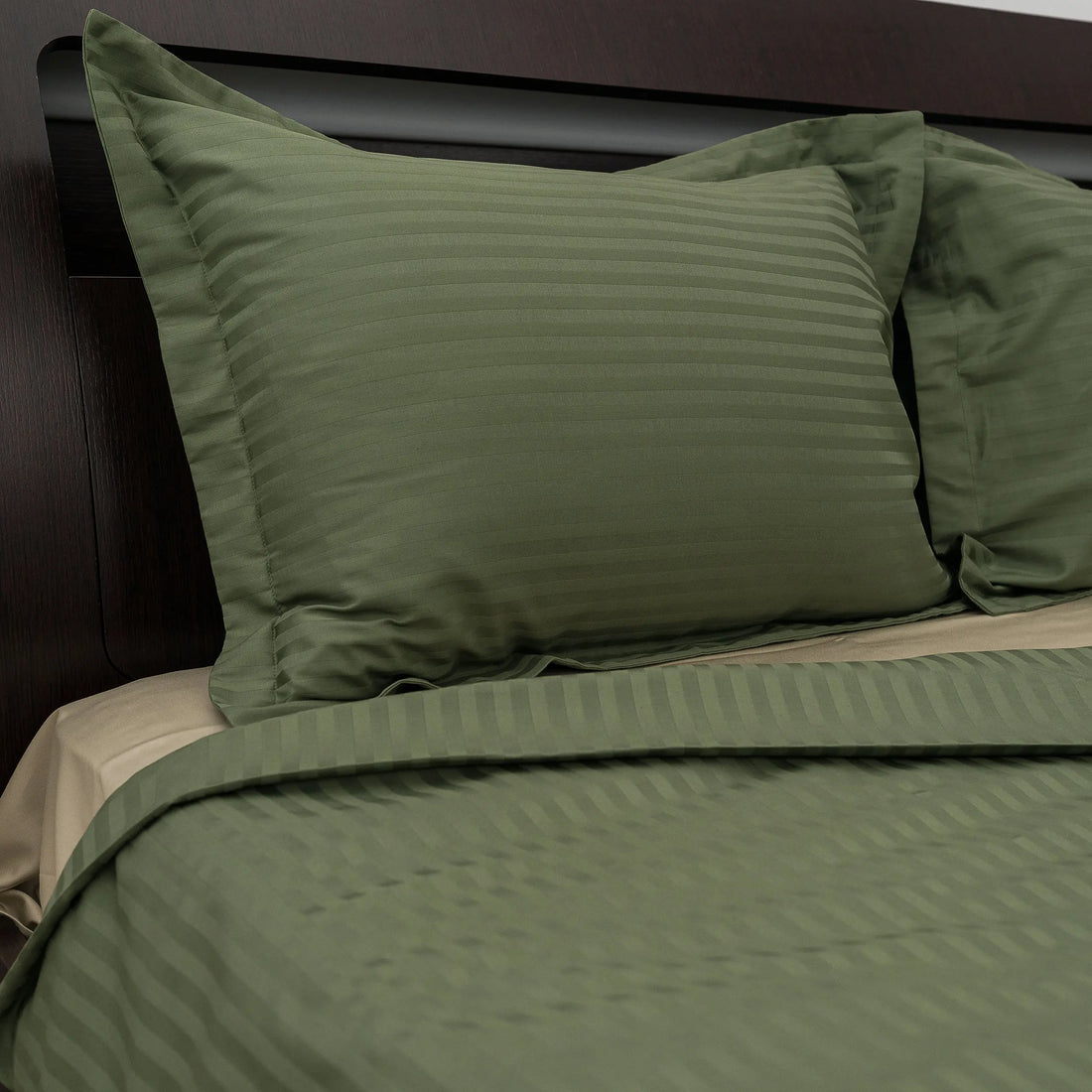 Lenjerie de pat 2 persoane Verde din Bumbac 100% satinat dens cu dungi, personalizabilă – GREEN STRIPES