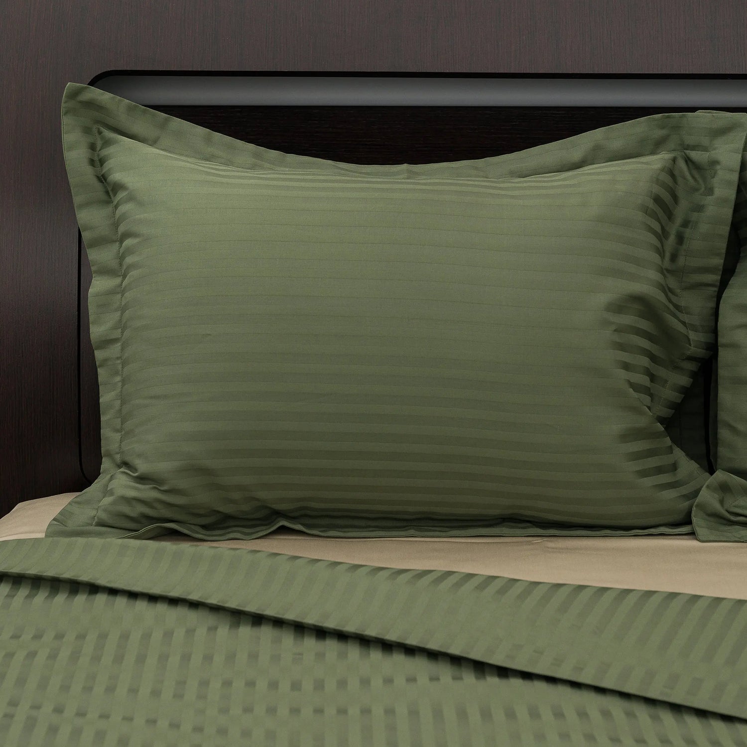 Lenjerie de pat 2 persoane Verde din Bumbac 100% satinat dens cu dungi, personalizabilă – GREEN STRIPES