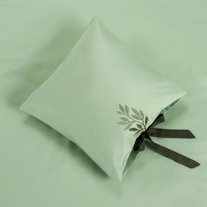 Lenjerie de pat 1 persoană Verde din bumbac satinat brodată cu motive florale, personalizabilă – TIANA CasaCrystal CasaCrystal