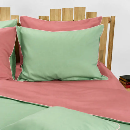 Lenjerie de pat 2 persoane Verde și Roz, cu două fețe, din Bumbac 100% satinat dens, personalizabilă – STRAWBERRY MATCHA