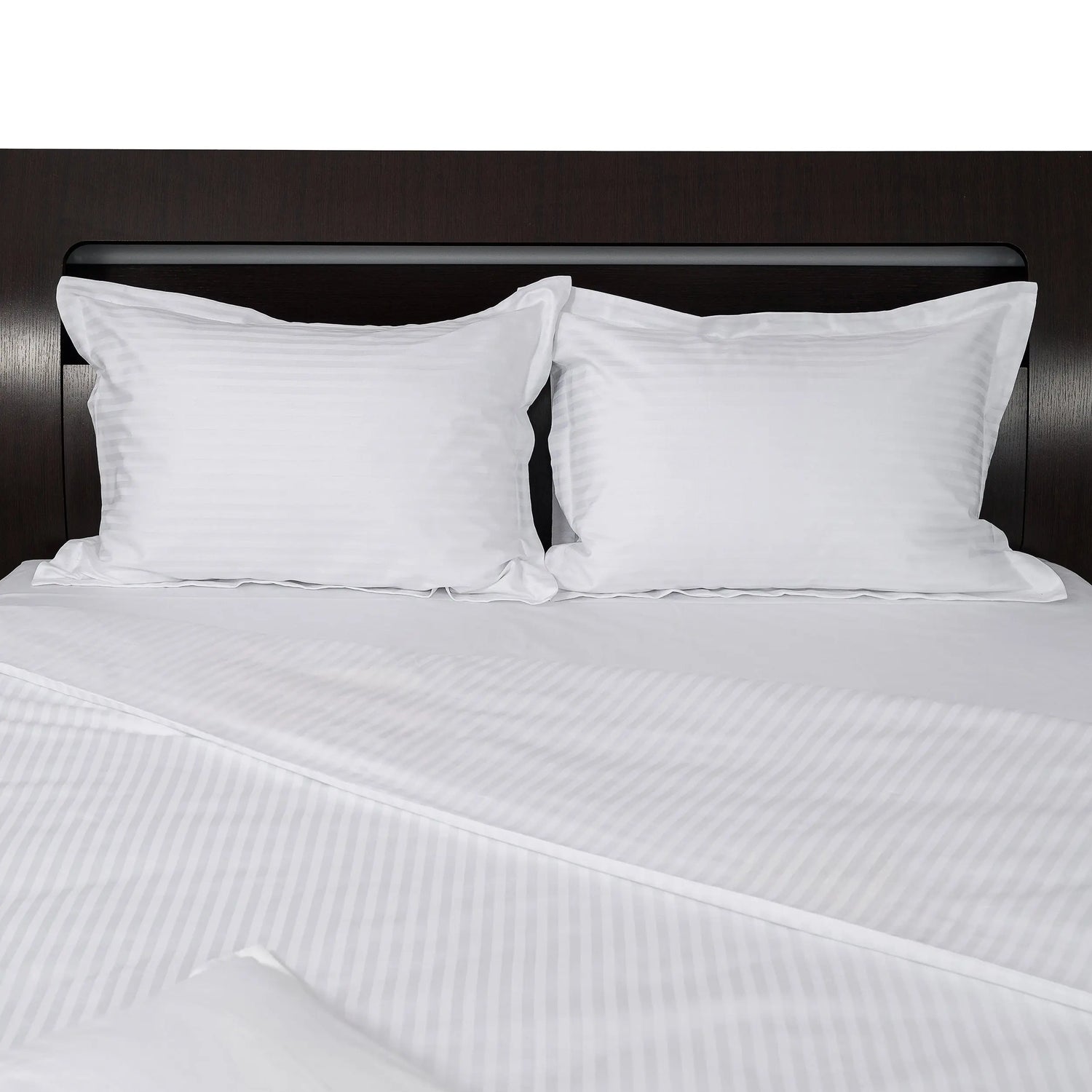 Lenjerie de pat 2 persoane Albă din Bumbac 100% satinat dens cu dungi, personalizabilă – WHITE STRIPES