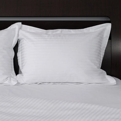 Lenjerie de pat 2 persoane Albă din Bumbac 100% satinat dens cu dungi, personalizabilă – WHITE STRIPES