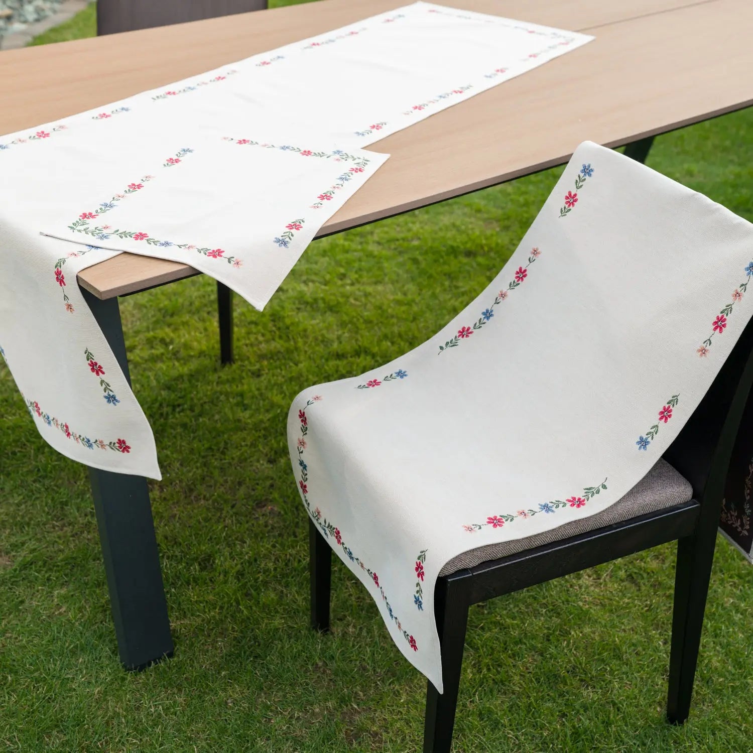 Naproane din gobelin ANILIN, model cu flori simplu - Complet personalizabil