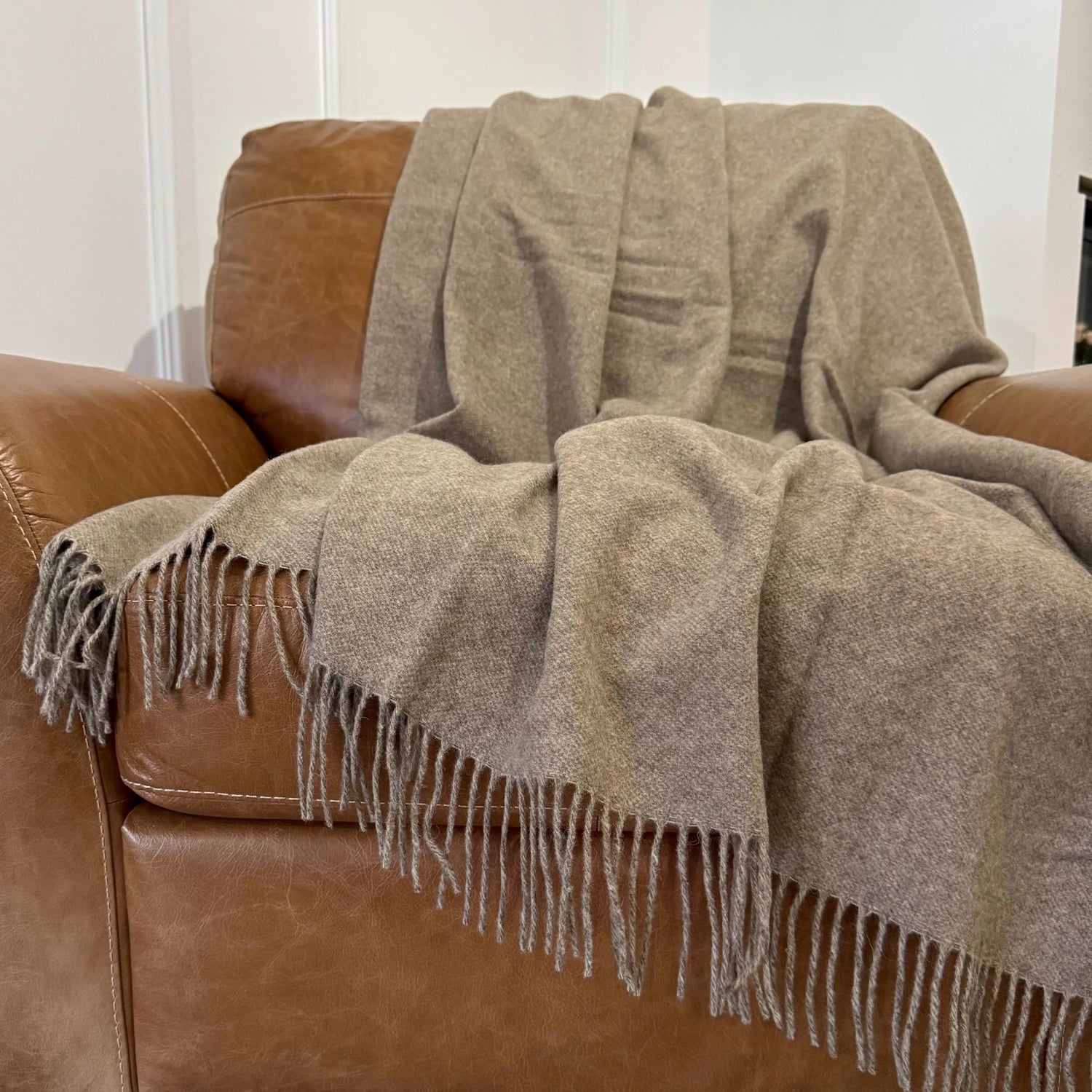 Pătură premium moale și elegantă în nuanță naturală caldă