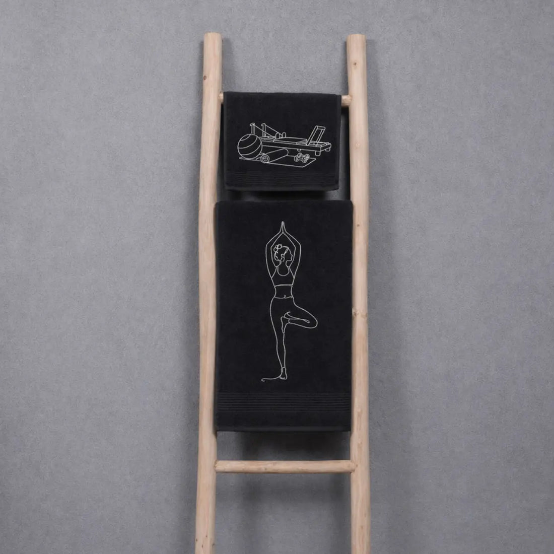 Prosop Baie din Bumbac și Bambus Negre 600g/mp brodate - Set 2 Piese - Pilates lover - Complet Personalizabil