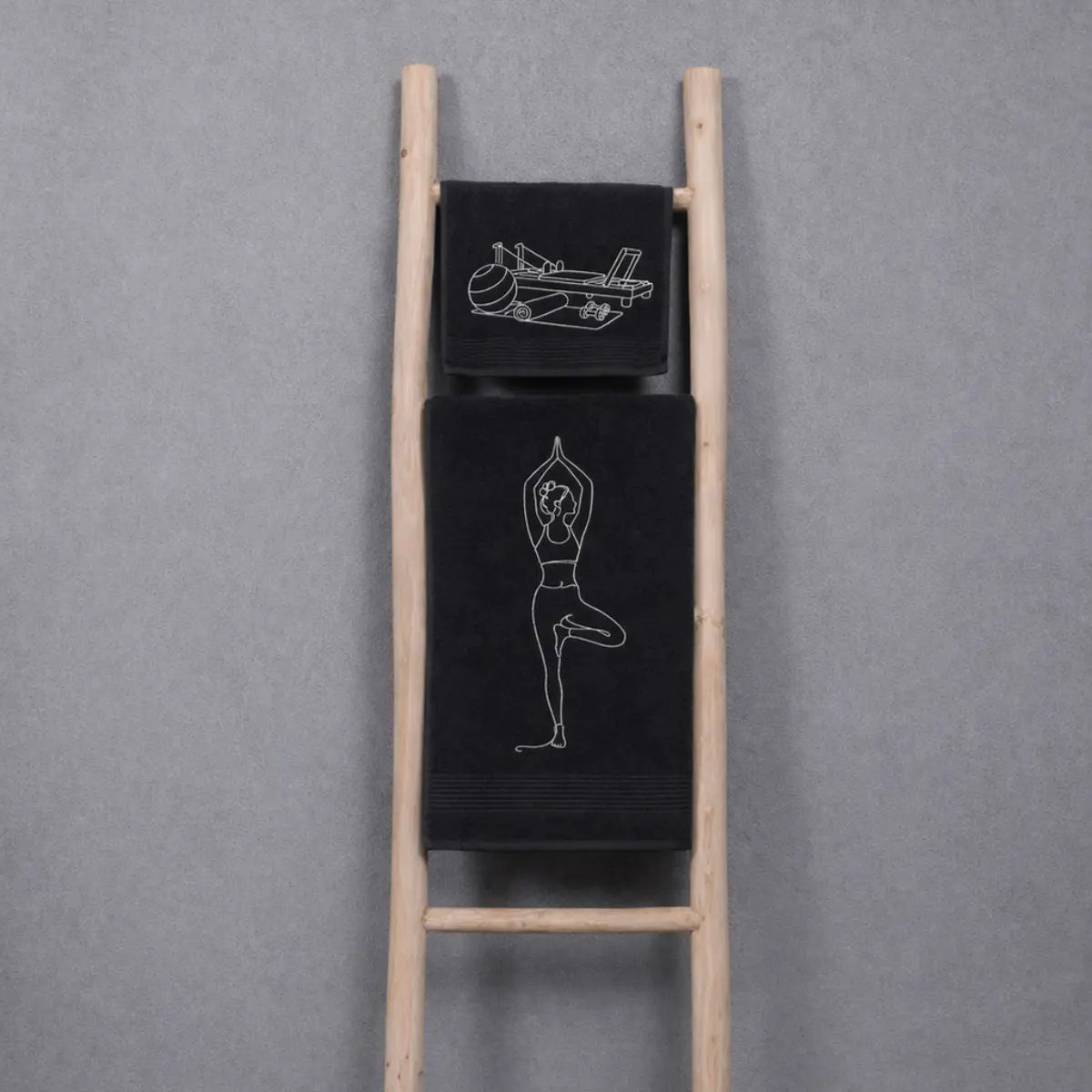 Prosop Baie din Bumbac și Bambus Negre 600g/mp brodate - Set 2 Piese - Pilates lover - Complet Personalizabil