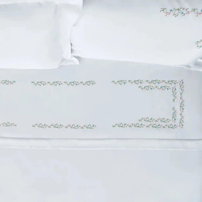 Textură fină a bumbacului natural pe lenjeria Dandy, ideală pentru somn confortabil